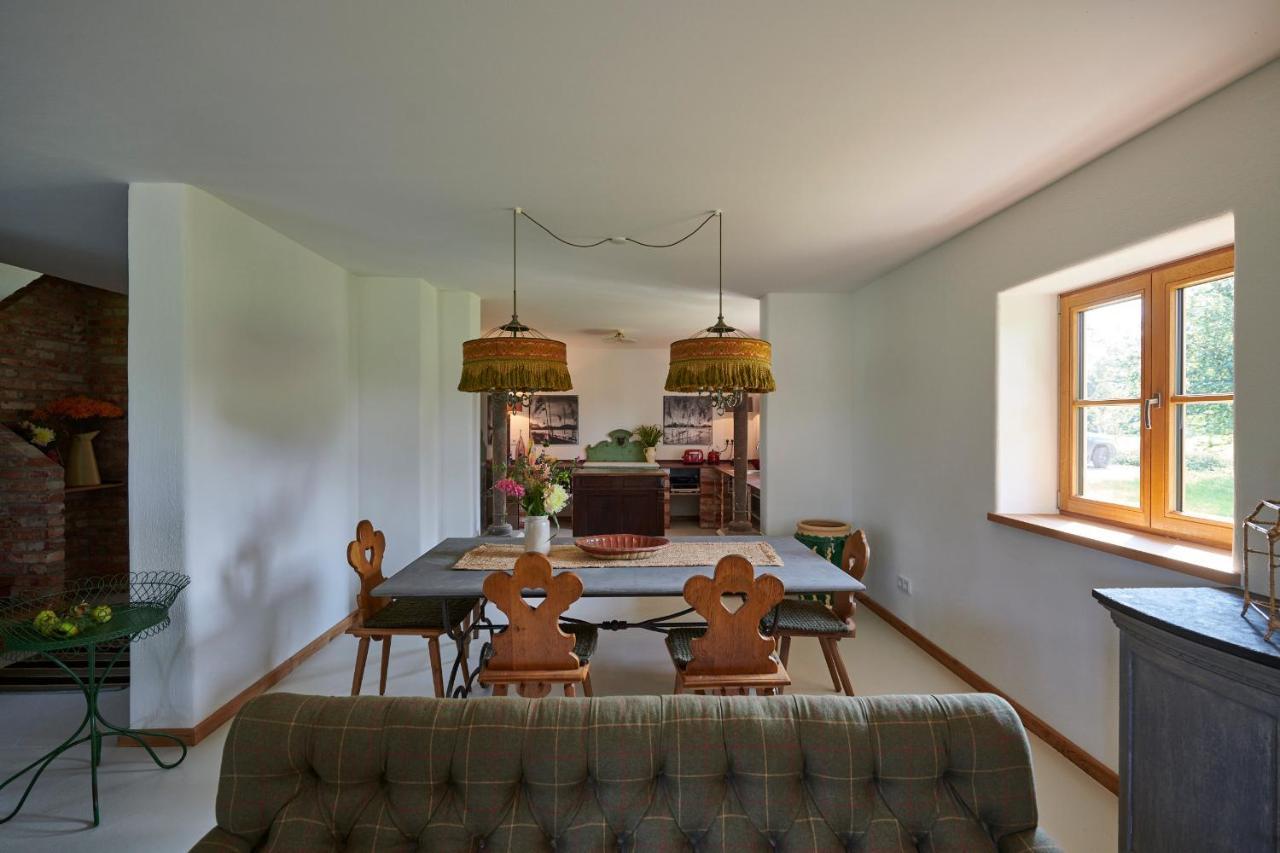 1604 Apartment